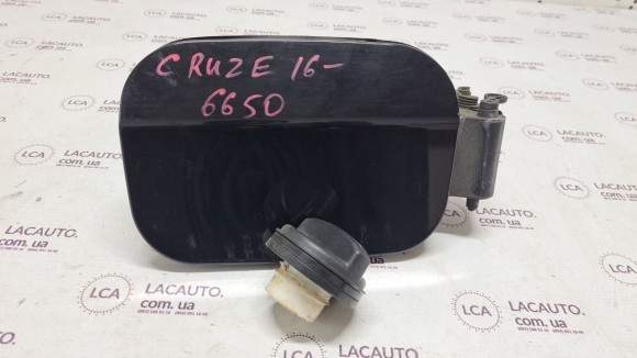 Лючок бензобака с корпусом Chevrolet Cruze 16- 84152932