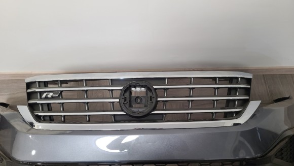 Решетка радиатора grill без эмблемы VW Passat b9 20- USA R-Line 561853651BFZLL