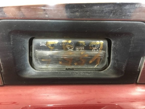 Подсветка номера лев Toyota Camry v55 15-17 usa 8127006031