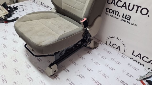Пассажирское сидение Ford C-max MK2 13-18 без airbag, механическое, тряпка, серое, под чистку CJ5Z7862900BA